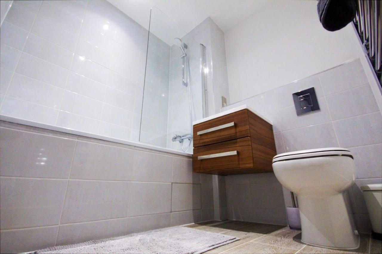 Modern 2 Bed Apartment With Central Location Birmingham Exterior photo